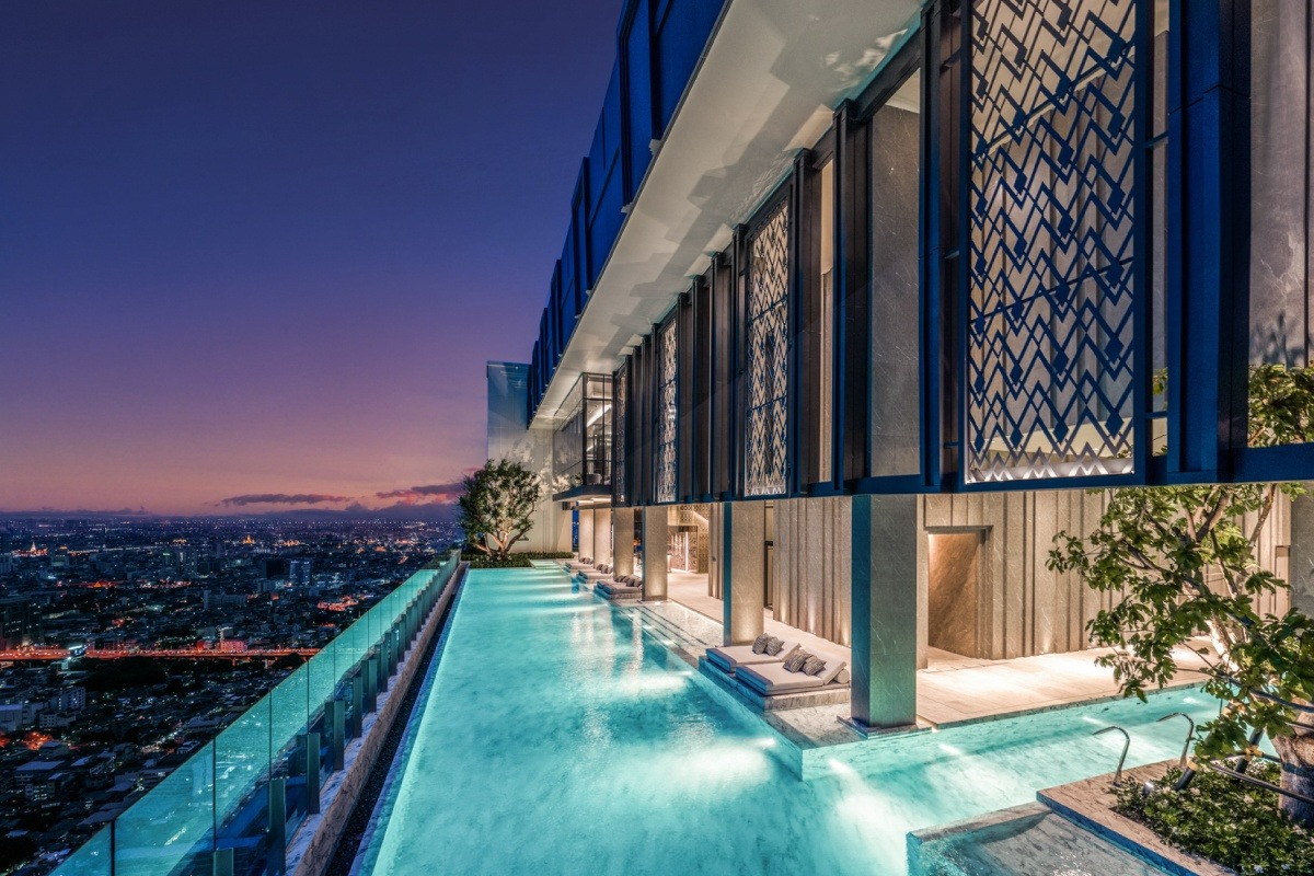 The Sky Pool ที่ THE ADDRESS สยาม-ราชเทวี