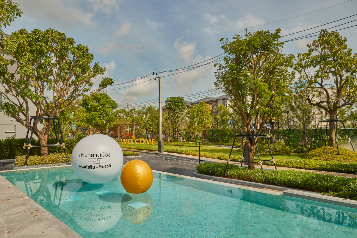 INFINITY EDGE POOL